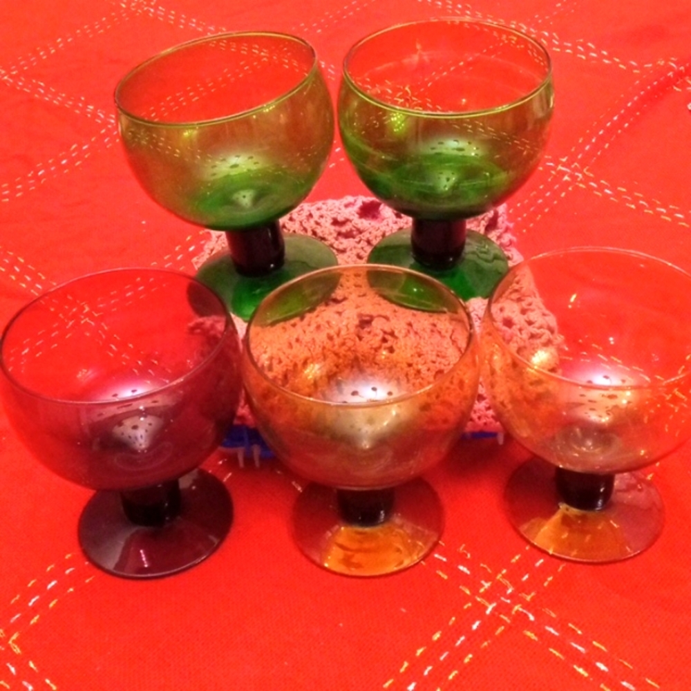 Set of 5 cocktail bar glasses.